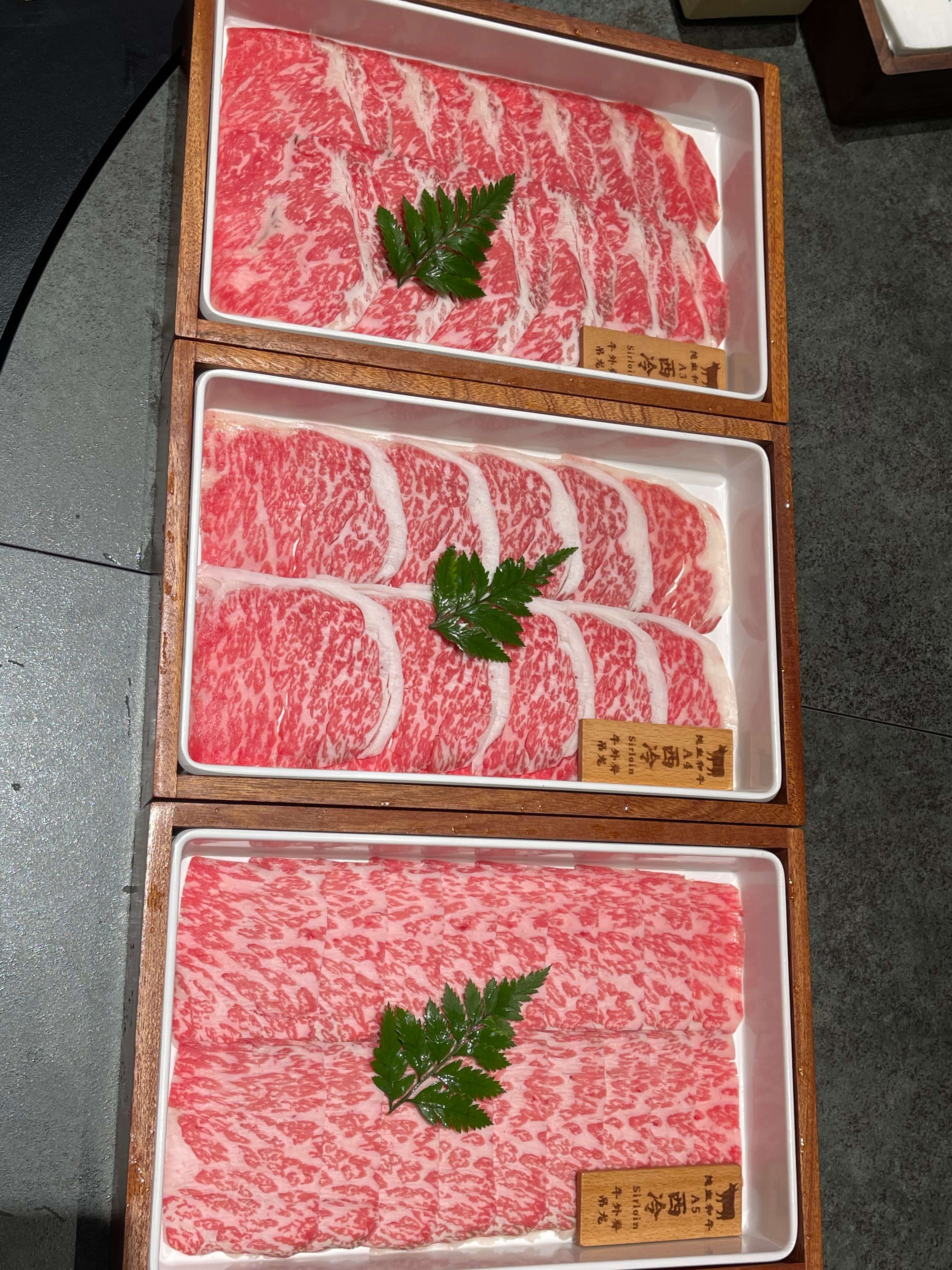 A5 与 A3 同部位薄切牛肉对比实拍